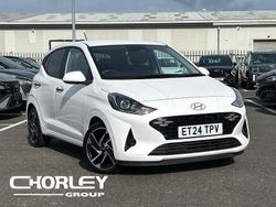 White Used 2024 Hyundai i10 Premium Hatchback | £15,158 (Fair price)
