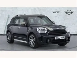 Black Used 2022 Mini Cooper Countryman Exclusive SUV | £22,990 (Fair price)