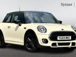 White Used 2019 Mini Cooper Hatch Hatchback | £14,000 (Fair price)