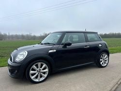 Black Used 2012 Mini Cooper S Hatch Hatchback | £4,490 (Good price)
