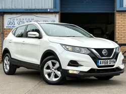 White Used 2018 Nissan Qashqai Acenta Premium SUV | £6,795 (Fair price)