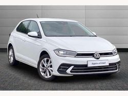 Pure white Used 2022 VW Polo Style Hatchback | £16,350 (Fair price)