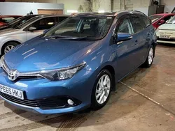 Blue Used 2015 Toyota Auris Business Edition Estate | £4,500