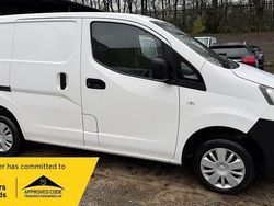 White Used 2014 Nissan NV200 Acenta Van | £3,495 (Expensive)