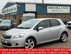 Silver Used 2010 Toyota Auris Hybrid Hatchback | £7,495 (A bit pricey)