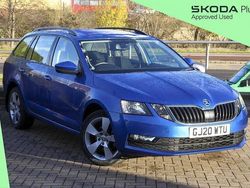 Race blue metallic Used 2020 Skoda Octavia SE Drive Estate | £16,395 (Fair price)