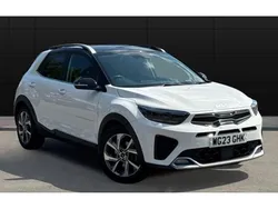 White Used 2023 Kia Stonic 4 SUV | £18,918 (Fair price)