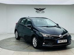 Black Used 2017 Toyota Auris Hybrid Hatchback | £9,989 (Good price)