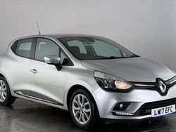Silver Used 2017 Renault Clio IV Dynamique Hatchback | £6,250 (Fair price)