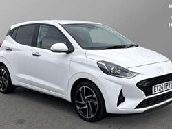 White Used 2024 Hyundai i10 Premium Hatchback | £15,730 (Fair price)