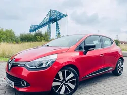 Red Used 2015 Renault Clio IV Dynamique Hatchback | £4,895 (Good price)