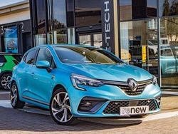 Celadon blue Used 2021 Renault Clio V RS Line Hatchback | £14,995 (Fair price)