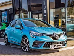 Celadon blue Used 2021 Renault Clio V RS Line Hatchback | £14,995 (Fair price)