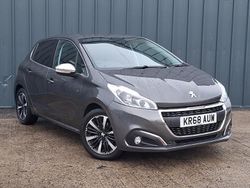 Grey Used 2019 Peugeot 208 Hatchback | £7,698 (Fair price)