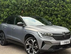 Grey Used 2024 Renault Austral Iconic Esprit Alpine SUV | £27,998 (Fair price)