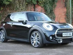 Black Used 2019 Mini Cooper S Exclusive Hatchback | £18,500 (Fair price)