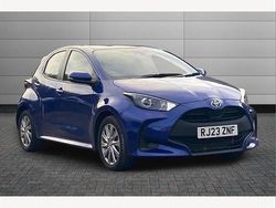 Blue Used 2023 Toyota Yaris Hybrid Hatchback | £19,095 (Fair price)