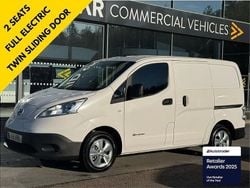 White Used 2019 Nissan e-NV200 Tekna Van | £7,990 (A bit pricey)