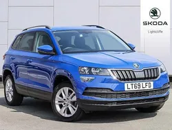 Energy blue Used 2019 Skoda Karoq SE SUV | £13,590 (Fair price)