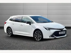 Pure white Used 2025 Toyota Corolla Sport Estate | £32,495
