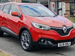 Burnt orange metallic Used 2016 Renault Kadjar Dynamique SUV | £9,295 (Fair price)