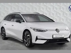 White Used 2025 VW ID.7 Pro Sedan | £45,155 (Fair price)