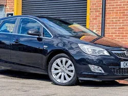 Black Used 2011 Vauxhall Astra Hatchback | £4,295 (Fair price)