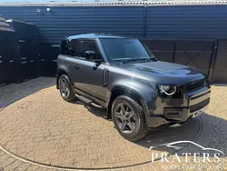 Grey Used 2025 Land Rover Defender SE Dynamic SUV | £68,000 (Good price)