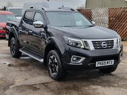 Black Used 2019 Nissan Navara Tekna Pickup | £17,399 (Fair price)