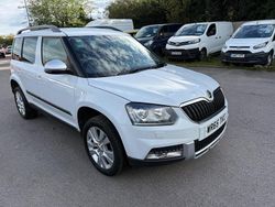 White Used 2015 Skoda Yeti SE L SUV | £13,999 (Expensive)