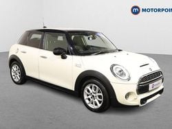 White Used 2019 Mini Cooper S Classic Hatchback | £15,399 (Fair price)