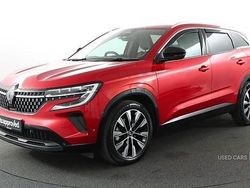 Red Used 2024 Renault Austral Techno SUV | £23,495 (A bit pricey)