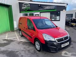 Red Used 2015 Peugeot Partner S Van | £2,980 (Fair price)