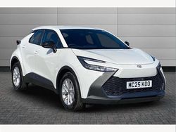 White New 2025 Toyota C-HR SUV | £25,491 (Super price)