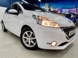 White Used 2014 Peugeot 208 Active Hatchback | £4,595 (Good price)