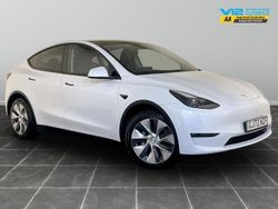 White Used 2022 Tesla Model Y Long Range AWD SUV | £24,295 (Fair price)