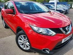 Red Used 2017 Nissan Qashqai Acenta SUV | £7,595 (Good price)
