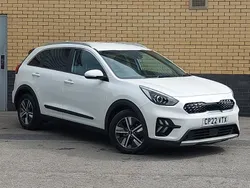 White Used 2022 Kia Niro 2 SUV | £16,698 (Fair price)