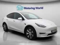 White Used 2023 Tesla Model Y RWD SUV | £22,800 (Fair price)