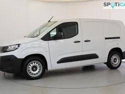 White New 2024 Vauxhall Combo S MPV | £17,899 (Good price)