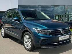 Night blue metallic Used 2022 VW Tiguan Life SUV | £22,717 (Super price)