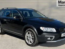 Black Used 2016 Volvo XC70 SE Lux SUV | £16,974 (Fair price)