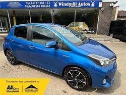 Blue Used 2016 Toyota Yaris Design Hatchback | £8,450