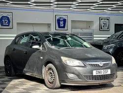 Black Used 2011 Vauxhall Astra Hatchback | £999 (Super price)