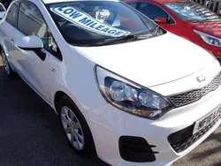 White Used 2016 Kia Rio 2 Hatchback | £5,995 (Fair price)