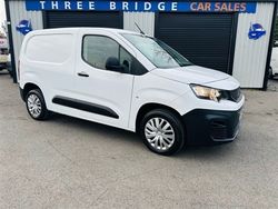 White Used 2019 Peugeot Partner S MPV | £7,995 (Fair price)