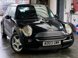 Black Used 2003 Mini Cooper Hatch Hatchback | £899