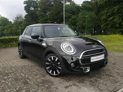 Midnight black Used 2019 Mini Cooper S Exclusive Hatchback | £17,750 (Fair price)