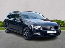 Black Used 2022 VW Passat SEL Estate | £18,141 (Fair price)