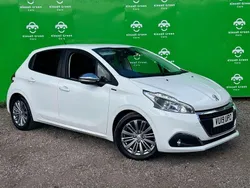 White Used 2019 Peugeot 208 Signature Sky Hatchback | £6,999 (Fair price)